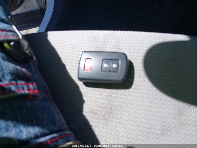 Toyota RAV4 HYBRID 2018 JTMRJREV2JD236303 Image 11