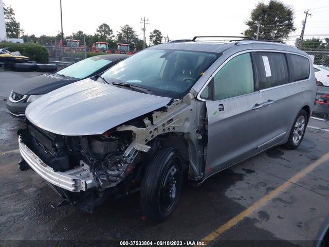 2C4RC1GG2JR320550 Chrysler Pacifica Limited