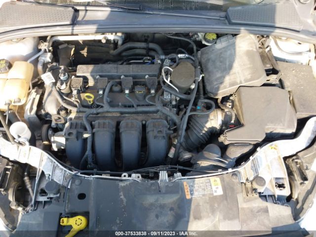 1FADP3F2XGL215620 Ford FOCUS SE