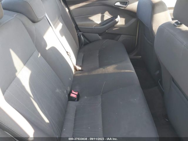 1FADP3F2XGL215620 Ford FOCUS SE