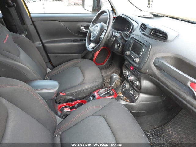 ZACCJBCT3GPC70615 Jeep Renegade Trailhawk