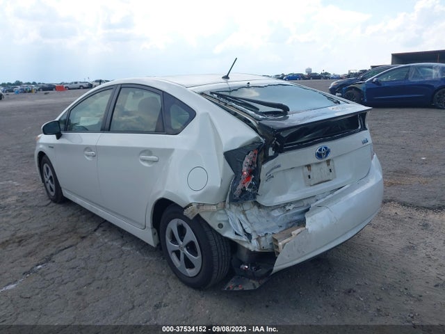 Toyota Prius Four 2015 JTDKN3DUXF1887571 Image 3