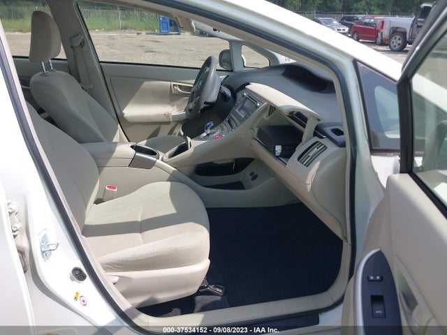 Toyota Prius Four 2015 JTDKN3DUXF1887571 Image 5