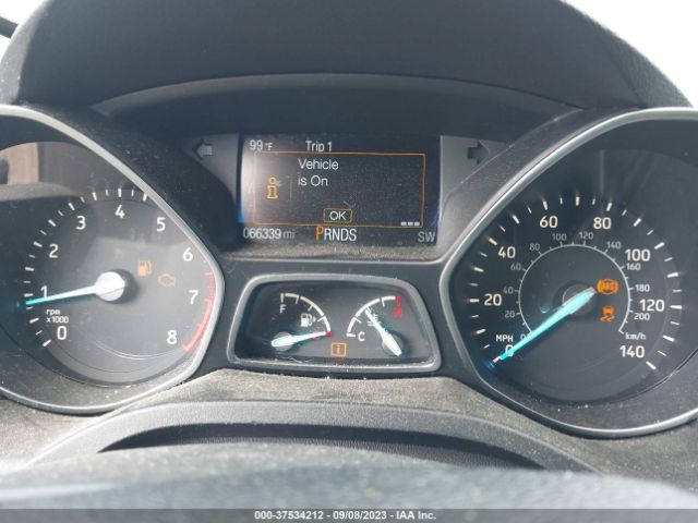 1FMCU9GD6JUB28621 Ford ESCAPE SE