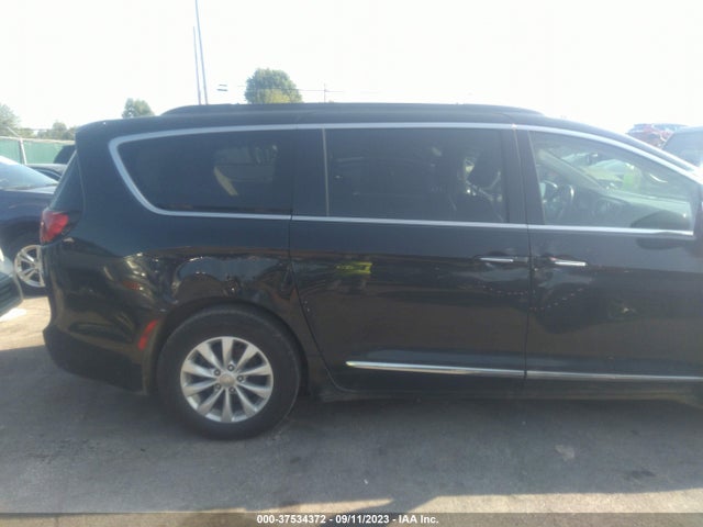 2C4RC1BGXHR753146 Chrysler Pacifica Touring-l