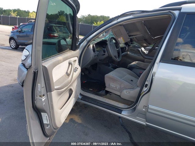 2004 TOYOTA SEQUOIA SR5 VIN: 5TDBT44A94S222713