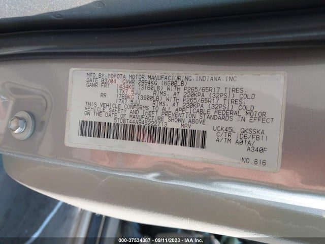 2004 TOYOTA SEQUOIA SR5 VIN: 5TDBT44A94S222713