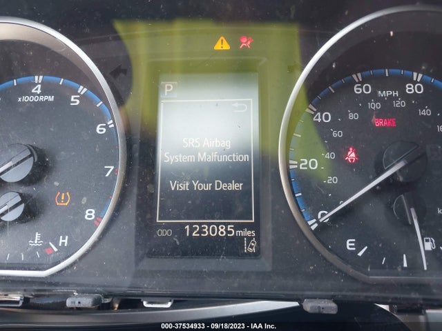 2018 TOYOTA RAV4 LE VIN: JTMZFREV5JJ194440