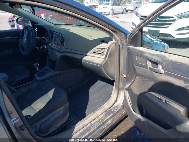 Hyundai ELANTRA SE 2018 5NPD74LF6JH289684 Image 5