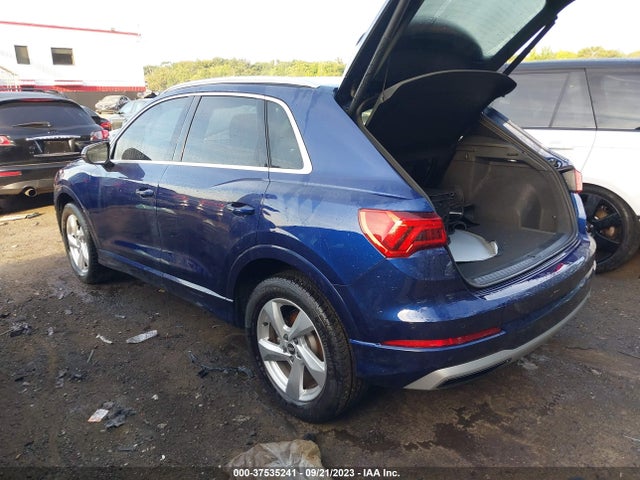 WA1AUCF30M1129748 Audi Q3 PREMIUM
