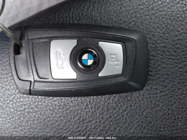 WBA3C3C56FK202302 BMW 3 Series 320i Xdrive