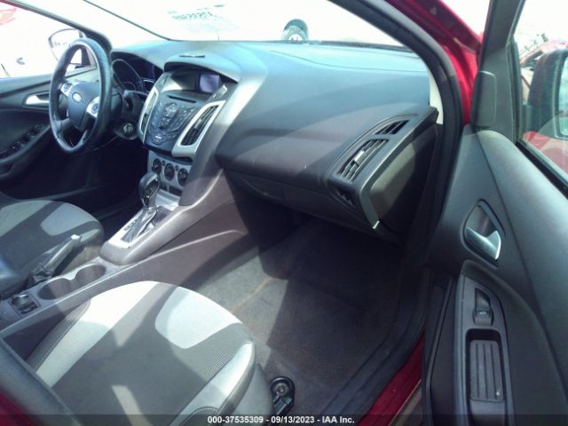 1FADP3F20EL121257 Ford FOCUS SE