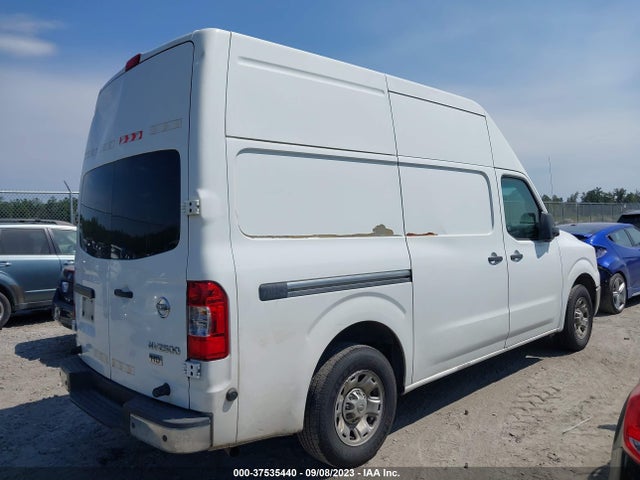 2013 NISSAN NV SV VIN: 1N6BF0LY8DN112205