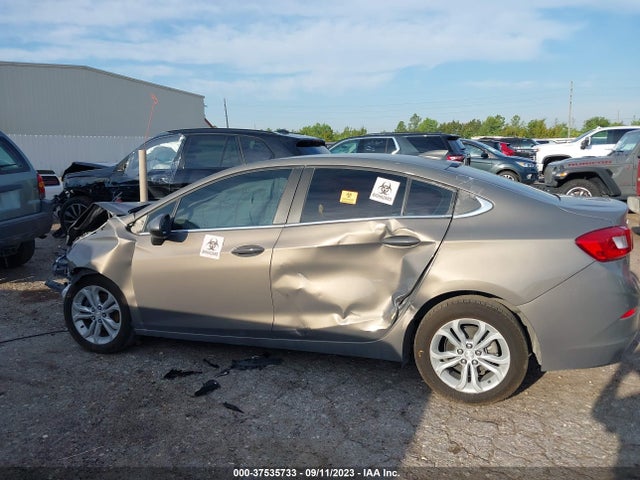Chevrolet CRUZE LT 2019 1G1BE5SM6K7130214 Image 13