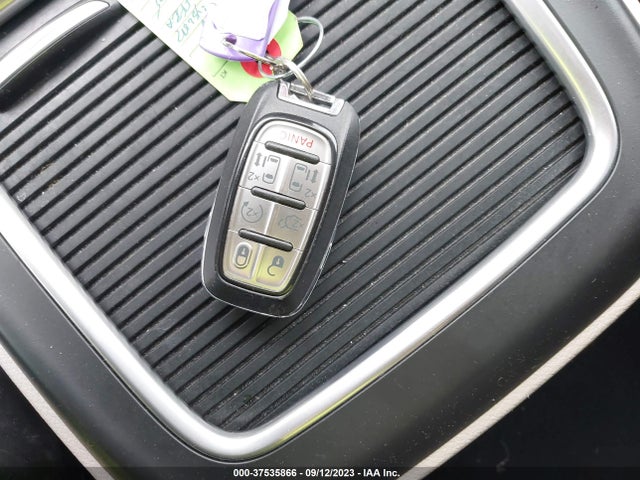 2C4RC1N7XJR358630 Chrysler Pacifica Hybrid Limited