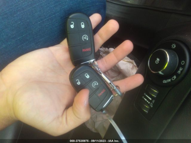 3C4NJDBB0JT328385 Jeep Compass Latitude 4x4