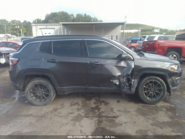 3C4NJDBB0JT328385 Jeep Compass Latitude 4x4