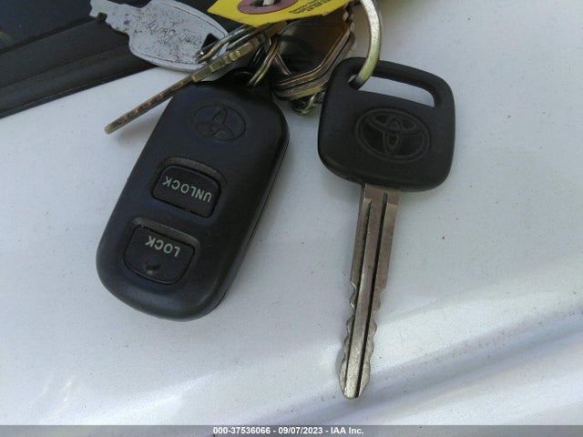 2000 TOYOTA CAMRY SOLARA SE VIN: 2T1CG22P9YC411218