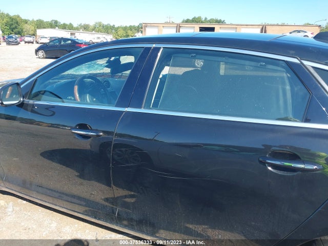 2016 JAGUAR XJ VIN: SAJWJ2GD3G8W02254