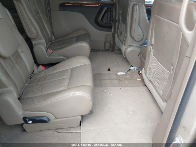 2C4RC1GG8FR742586 Chrysler Town & Country Limited Platinum