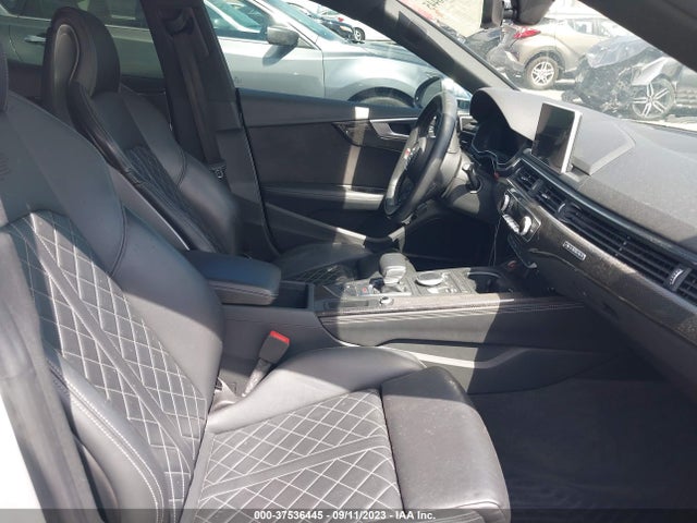 WAUB4CF54JA096256 Audi S5 Sportback Premium Plus