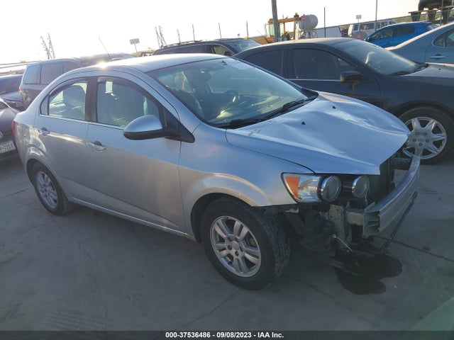 Chevrolet SONIC LT 2015 1G1JC5SH9F4108185 Image 1