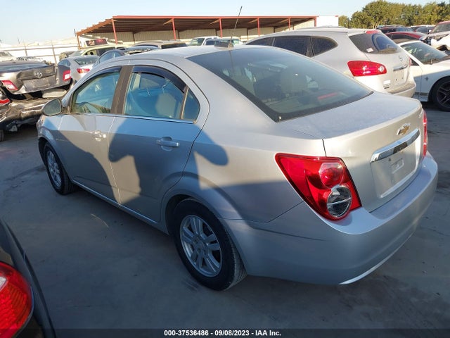 Chevrolet SONIC LT 2015 1G1JC5SH9F4108185 Image 3