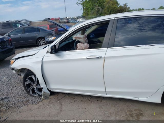 1HGCR2F39HA264275 Honda Accord Sedan Lx