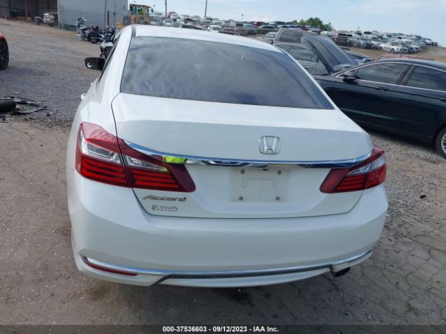 1HGCR2F39HA264275 Honda Accord Sedan Lx