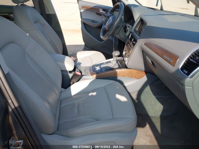 WA1CMAFP6EA068598 Audi Q5 Premium Plus