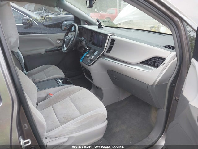 Toyota Sienna Le 8 Passenger 2015 5TDKK3DC7FS583696 Image 5