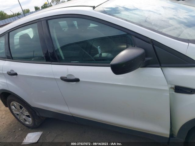 1FMCU0F76GUB52501 Ford ESCAPE S