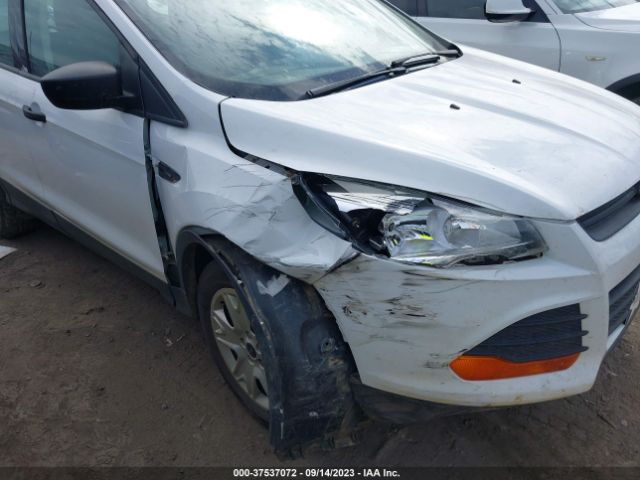 1FMCU0F76GUB52501 Ford ESCAPE S