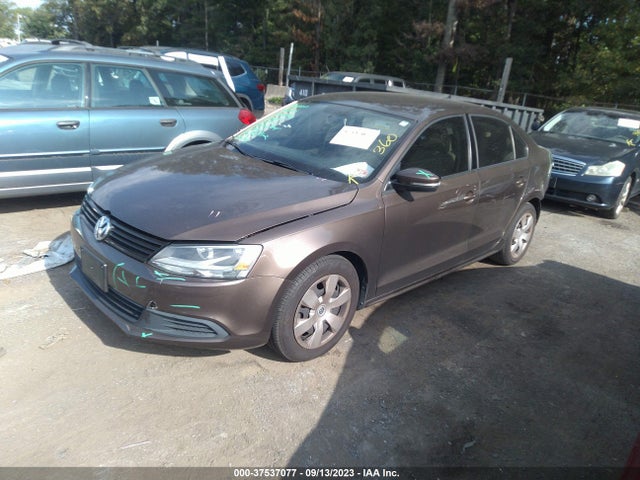 3VWD17AJ4EM228633 Volkswagen Jetta Sedan Se