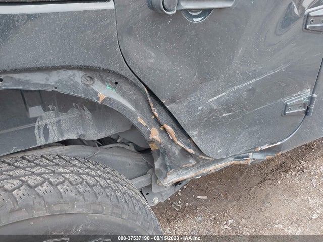 1C4BJWEG9HL597495 Jeep Wrangler Unlimited Sahara