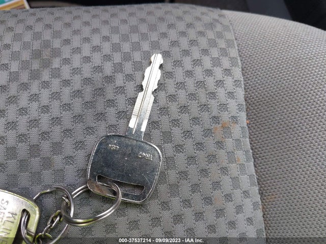 2008 TOYOTA RAV4 VIN: JTMZD33V985095712