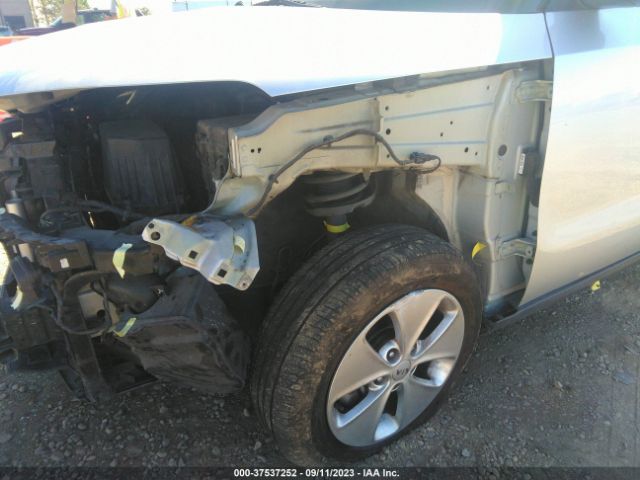 KNDJN2A26G7844627 KIA Soul Base