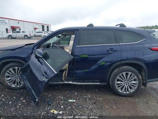 Toyota Highlander Platinum 2021 5TDFZRAH7MS080957 Image 15
