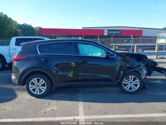 KNDPMCAC2J7367682 KIA Sportage Lx
