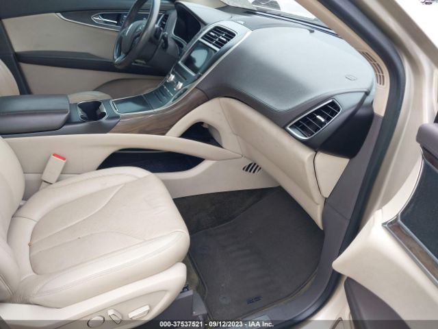 2LMPJ6LR0HBL52157 Lincoln Mkx Reserve