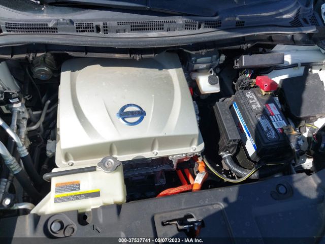 1N4AZ0CP7FC302577 Nissan LEAF SV