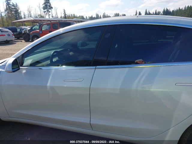 2019 Tesla 3, VIN: 5YJ3E1EA0KF476386
