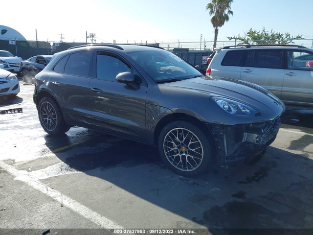 2018 PORSCHE MACAN WP1AB2A55JLB38104 Photo 0