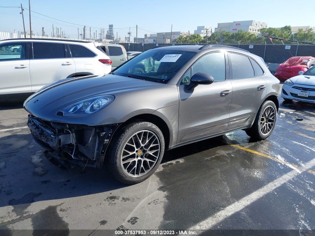 2018 PORSCHE MACAN WP1AB2A55JLB38104 Photo 1
