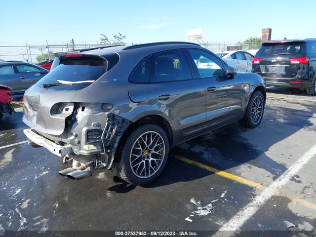 2018 PORSCHE MACAN WP1AB2A55JLB38104 Photo 3
