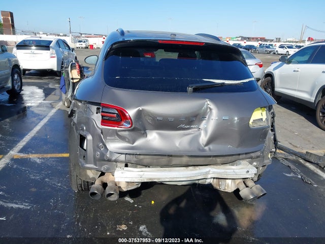 2018 PORSCHE MACAN WP1AB2A55JLB38104 Photo 5