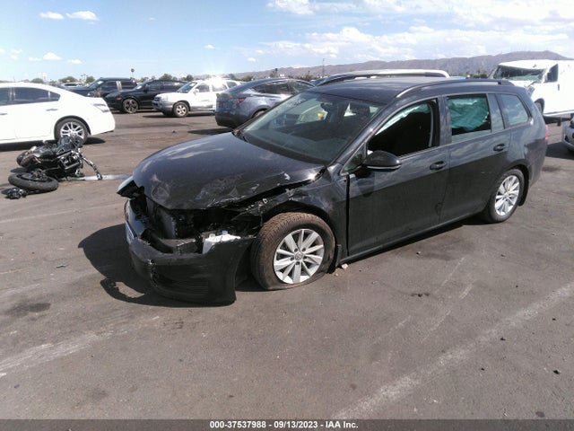 3VWC17AU9GM504359 Volkswagen Golf Sportwagen Tsi S