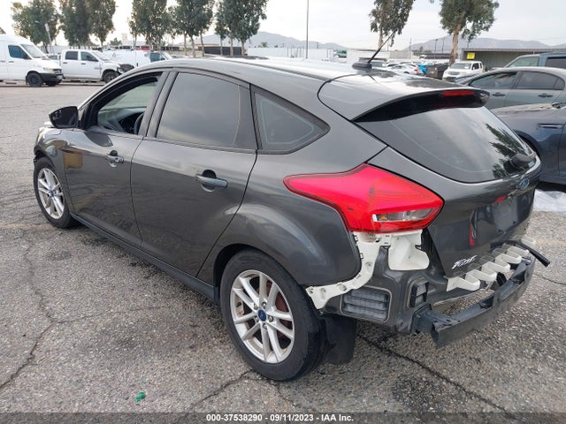 2015 FORD FOCUS SE VIN: 1FADP3K25FL307397