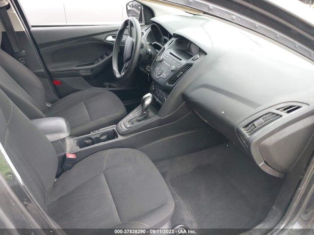 2015 FORD FOCUS SE VIN: 1FADP3K25FL307397
