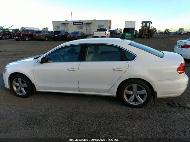 2015 VOLKSWAGEN PASSAT 1.8T LIMITED EDITION VIN: 1VWAT7A39FC074938